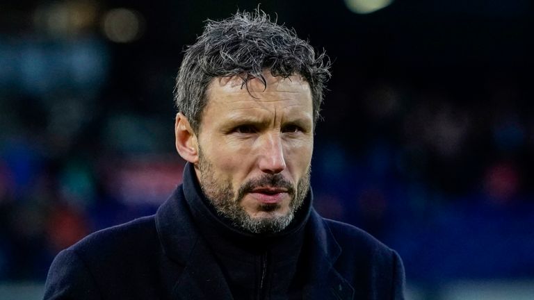 Trainer Mark van Bommel ontslagen: ‘beter voor PSV’