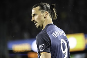 ‘Lafaard’ Zlatan onder vuur vanwege doden leeuw